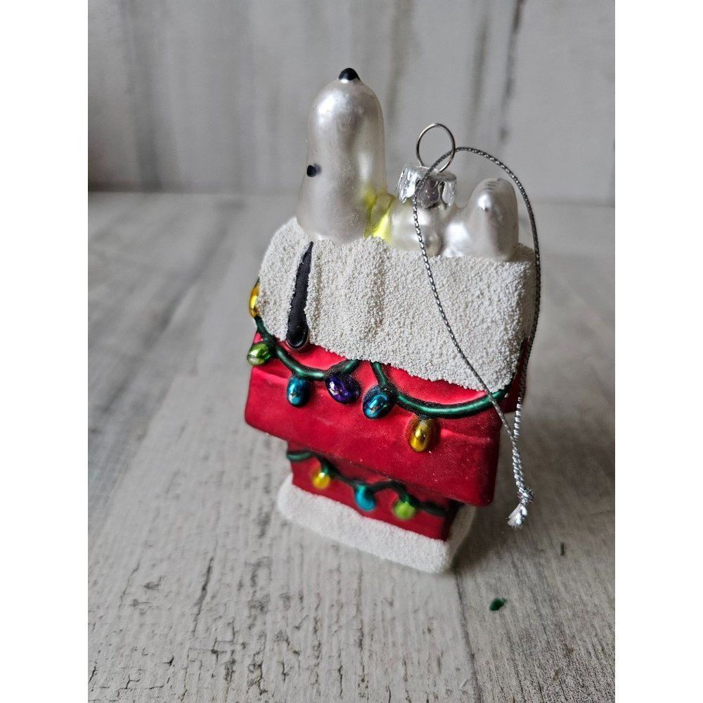 Glass Snoopy dog house ornament Xmas tree light up